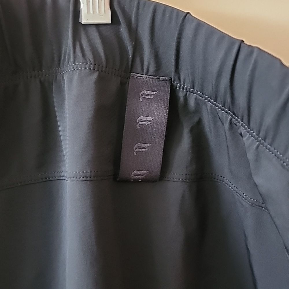 Fabletics 4x Track Pants New Condition - image 6